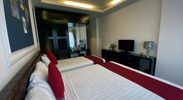 Трёхместный номер Standard с балконом Eclipse Legend Hotel