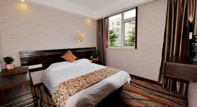 Qingdao Yahai Hotel, Забронировать Отель Shibei District Циндао