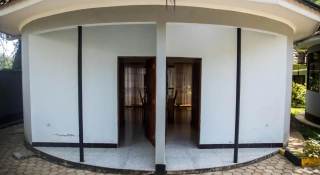 Panama Garden Resort, Book Resort Hotels in Moshi with Parking, Parking