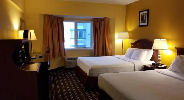 Номер Deluxe Comstock Inn & Conference Center