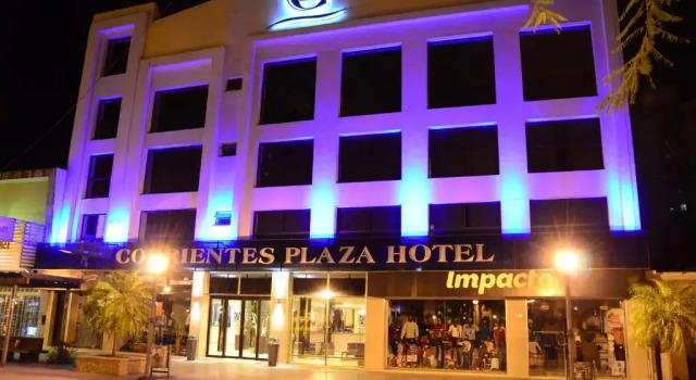 Corrientes Plaza