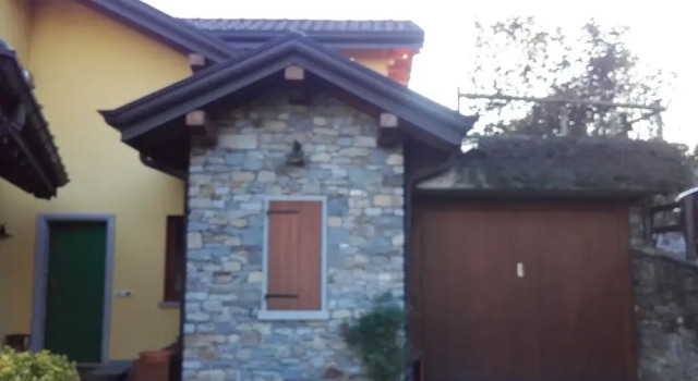 Chalet Dania With Garden Pool and Lake View, Забронировать Шале Отели Пьемонта с бассейном, Бассейн