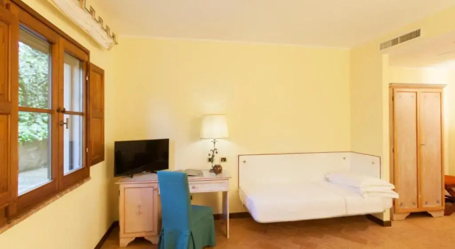 Трёхместный номер Standard Sovana Hotel & Resort