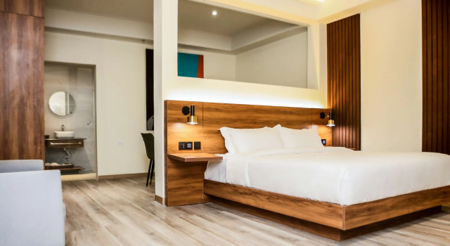 Люкс Deluxe SureStay Studio by Best Western Clarkview Angeles City
