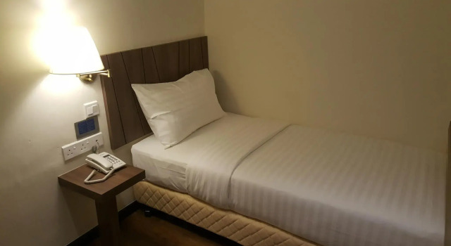 Одноместный номер Standard 9 Square Hotel - Sri Kembangan