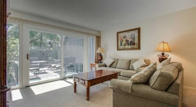 Hickory Cove 39