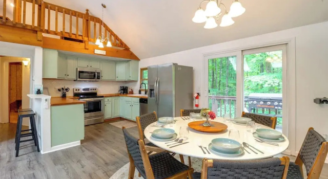 Коттедж 1 Mi to Lake, Golf & Ski Access: The Hideout Home!