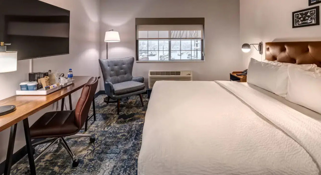 Двухместный люкс c 1 комнатой Four Points by Sheraton Anchorage Downtown