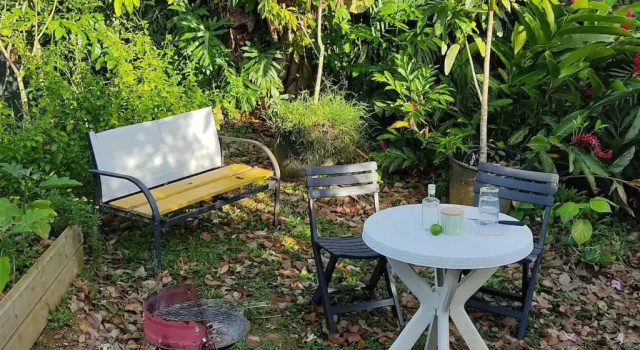 BUNGALOW Ti-Zozio SPA Privatif et. Jardin, Rezerwuj Ośrodek wypoczynkowy Hotele SPA w Sainte-Rose, SPA