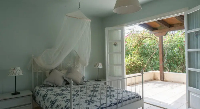 Villa Iva in Aghios Aimilianos, Prenota Villa Porto Heli 