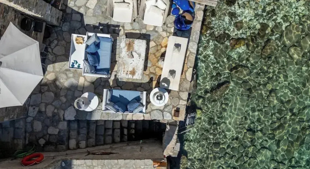 Seaside Neoclassical Property in Vaporia Ermoupoli
