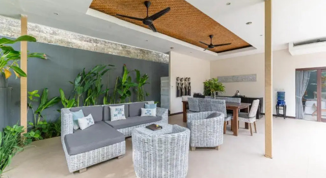Вилла с бассейном с 2 комнатами Villa Coco Bali
