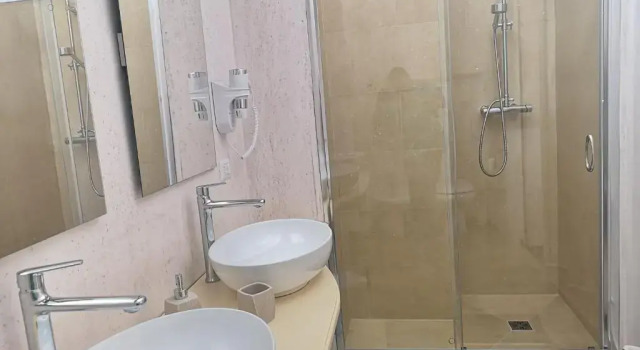 Четырёхместный номер Deluxe B & B San Giovanni 9