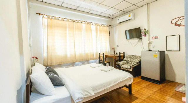 Nara Cafe and Hostel Don Mueang, Rezervovat Hostel Hostely v Central Thailand, Hostel