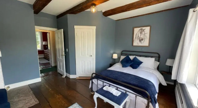 Stone Hearth Inn and Eatery, Book Bed and Breakfast Chester Vermont