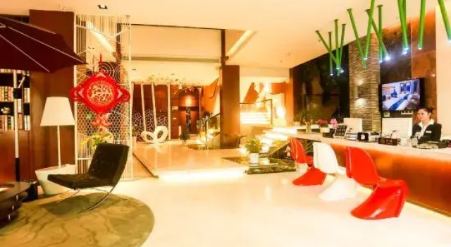 Ceeci Hotel, Boek Hotel Nanyang Henan