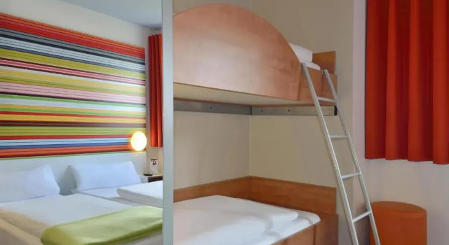 Номер Family B&B HOTEL Frankfurt-Niederrad