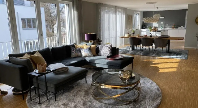 Beautiful 3-bed Apartment in Munchen, Prenota Appartamento Monaco di Baviera 