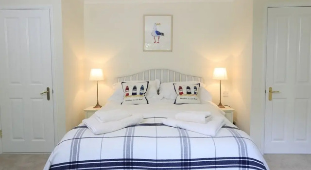 Treetops, Varaa Hotelli Salcombe Devon