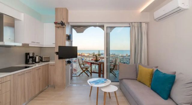 'eolia Apartment' - Sea & City View Central Apt