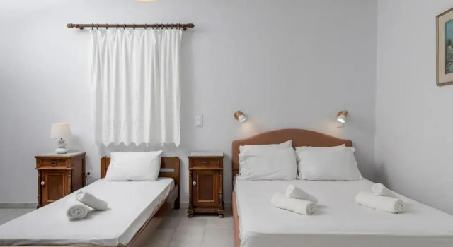 Студия Helios Beach Studios