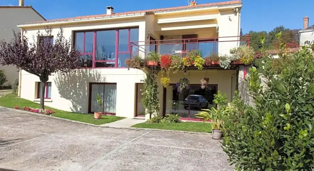 Chambres Au Jardin Fleuri, Prenota Hotel Hotel a Aquitania con colazione, Colazione