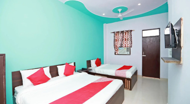OYO 37470 The Mohan Grand
