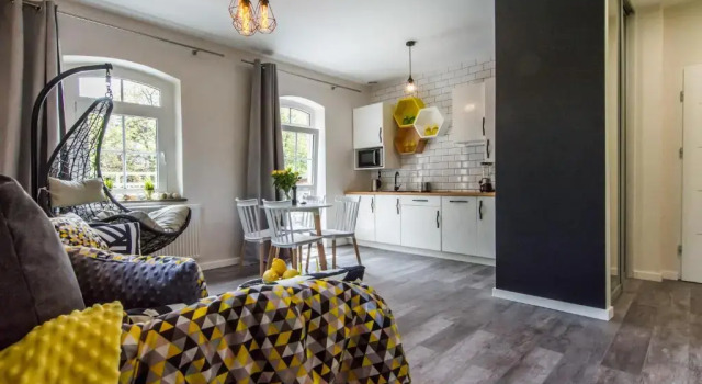 Апартаменты с балконом Apartamenty hoteLOVE z biokominkiem Stara Kuźnia