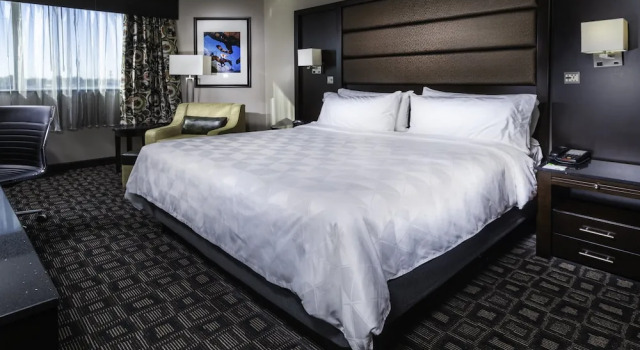 Номер Premium Holiday Inn Louisville East - Hurstbourne by IHG