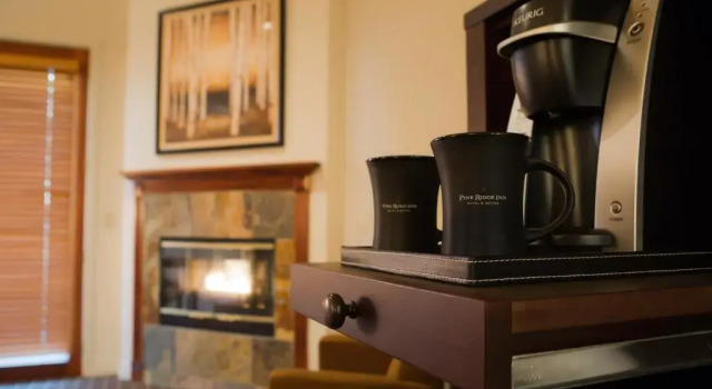 Suite Keller mit Flussblick Pine Ridge Inn