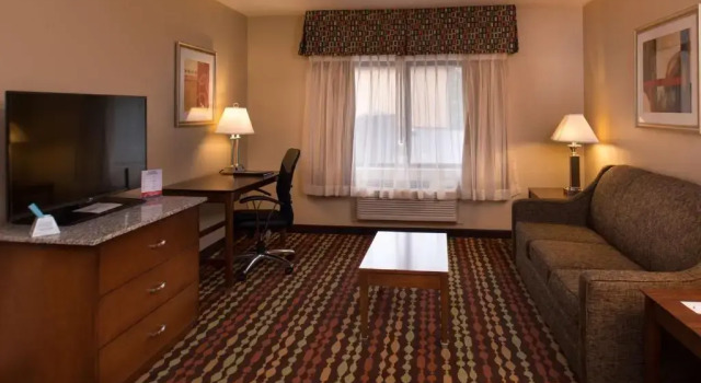 Люкс Best Western Ambassador Inn & Suites