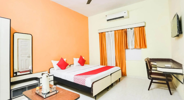 Номер Deluxe OYO 66120 Sai Priyanka Comfort Inn