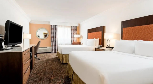 Четырёхместный номер Standard Holiday Inn Fort Lauderdale Airport by IHG