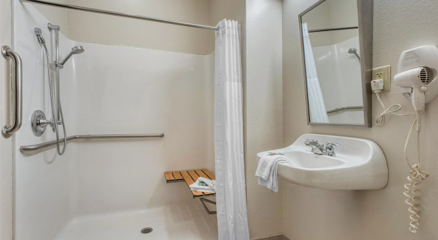 Двухместный номер SureStay Plus Hotel by Best Western Buckhannon