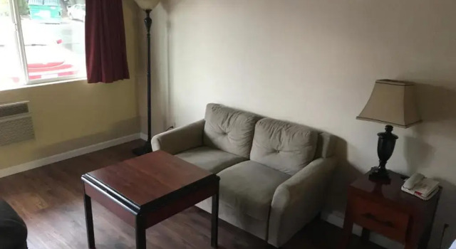 Номер Standard Smokey Point Motor Inn
