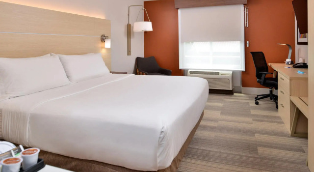 Номер Standard Holiday Inn Express Hotel & Suites Cincinnati - Mason by IHG