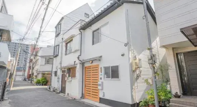 [Fuyuan Pavilion] 8min walk to Jinri Station, 1 min by tram to Osaka Castle, 6min to Kuromon Market