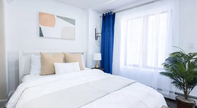 809-5b Luxury Studio With a Private Balcony