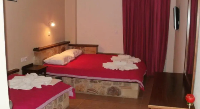 Трёхместный номер Standard Aktaion Hotel