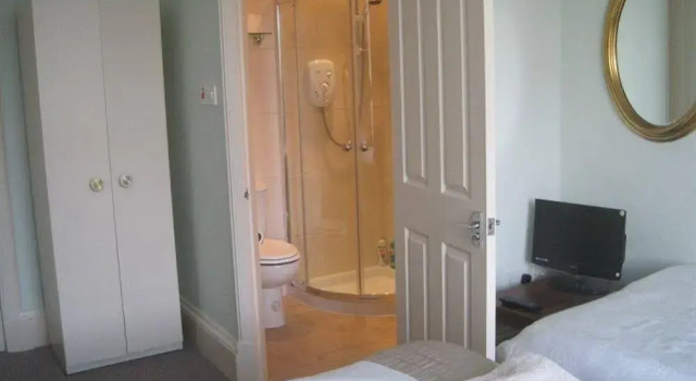 Chalmers Bed & Breakfast, Забронировать Отель Отели Эр 3 звезды, рядом с Rozelle Park, 3*