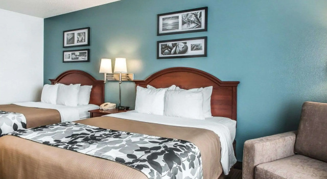 Четырёхместный номер Standard Sleep Inn & Suites Mount Vernon