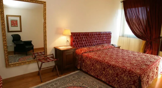Полулюкс La Torre Hotel