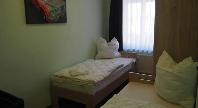 Askanier, Prenota Hotel Hotel a Garz con parcheggio, Parcheggio