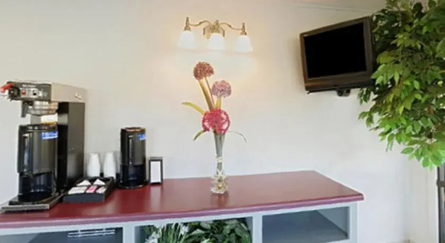 Daybreak Suites Extended Stay - Dothan