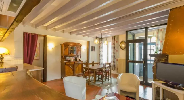 Gîte Saint-Hilaire-sous-Romilly, 4 pièces, 6 personnes - FR-1-543-72, Boek Hotel Hotels in Mesgrigny met parkeren, Parkeren
