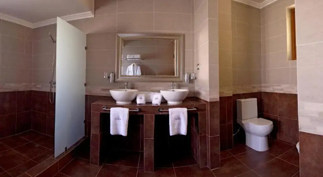 Номер Standard La Perla Hotel
