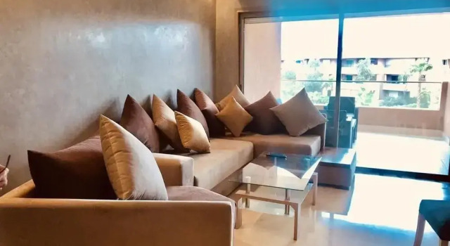 Апартаменты Royal с 2 комнатами с балконом Sabor Appartement City Golf