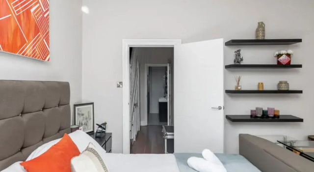 Апартаменты Modern Townhouse Steps from Bath’s City Centre