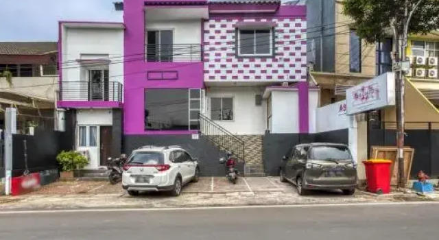 OYO 188 Wisma Nely Murni Guesthouse, Book Hotel Palmerah Jakarta