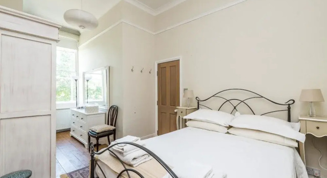 NEW Luxury 1BD Flat in Heart of Kensington Olympia, Забронировать Отель Отели Англии 3 звезды, 3*